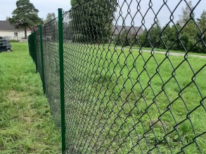 Забор из сетки рабицы в натяг 80 метров фото в Ильинском