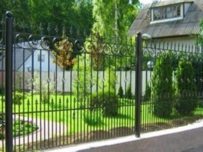 Кованые заборы на ленточном фундаменте 80 метров фото в Ильинском