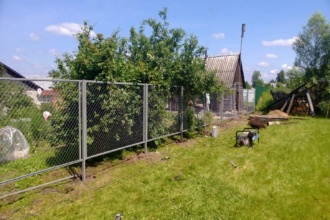 Забор из сетки рабицы в натяг секционный 80 метров фото в Ильинском